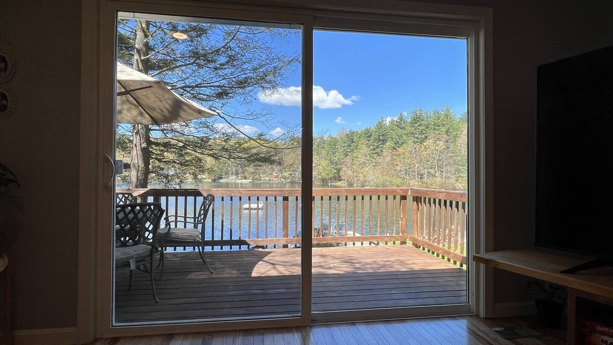 Woodstock House | Peaceful "Country Lake Oasis" with private beach directly on site!n