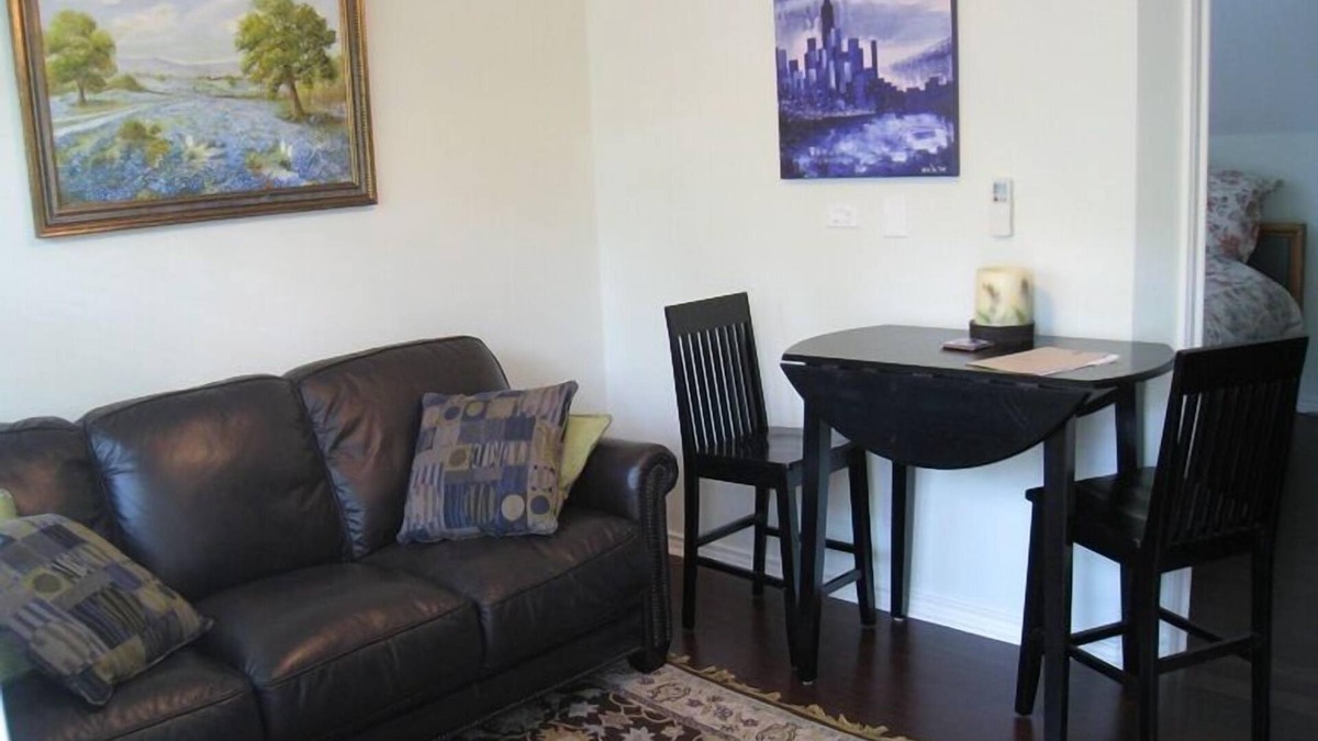 Canyon Creek Cottage | Peaceful Country Setting with FREE TAMU Football Parking