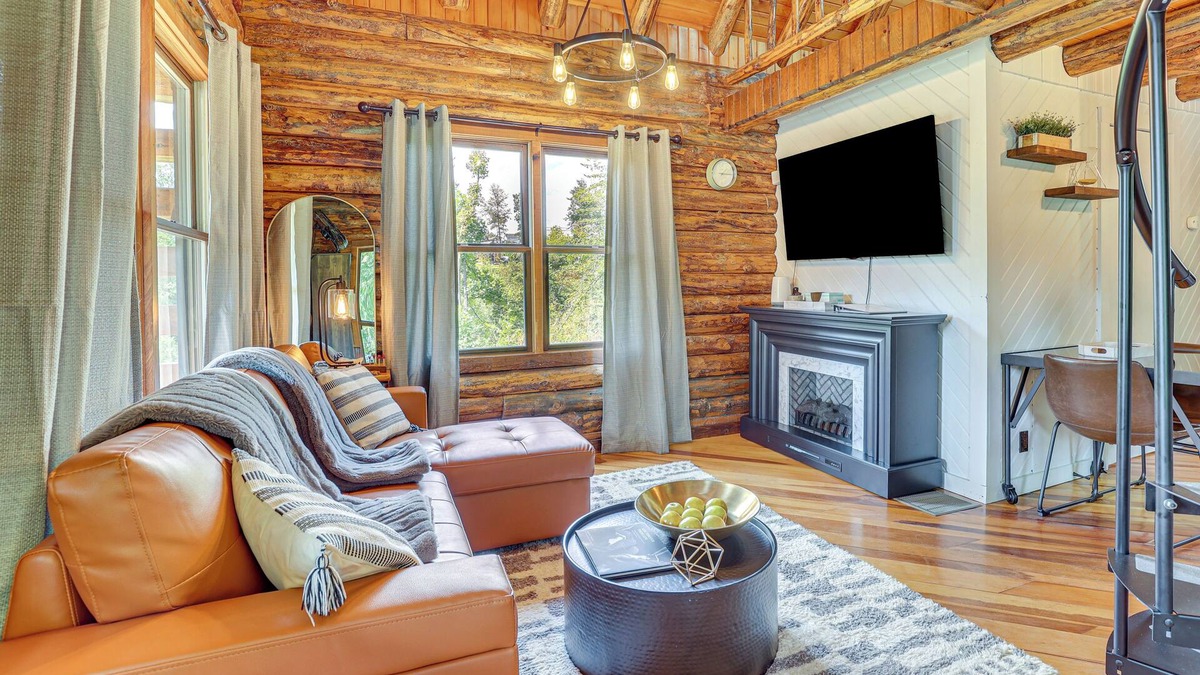 Blissfield Apartment | Peaceful 'Creekside North' Studio w/Fire Pit