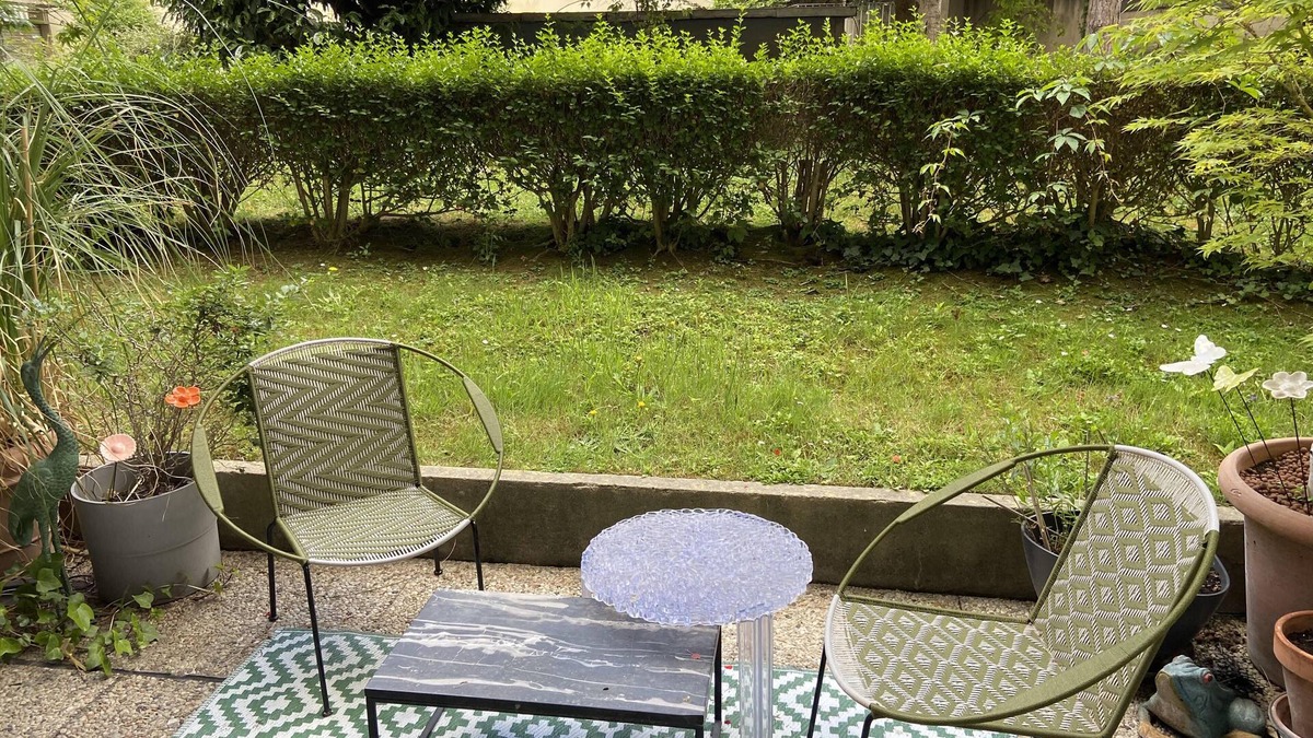 Belleville Apartment | PEACEFUL DUPLEX with Parking & Terrace & 5 bedrooms