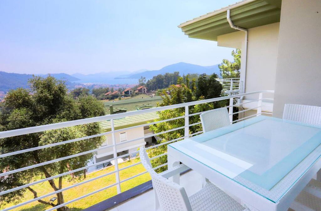 Gocek Apartment | Peaceful Duplex with Splendid View & Shared Pool in Gocek