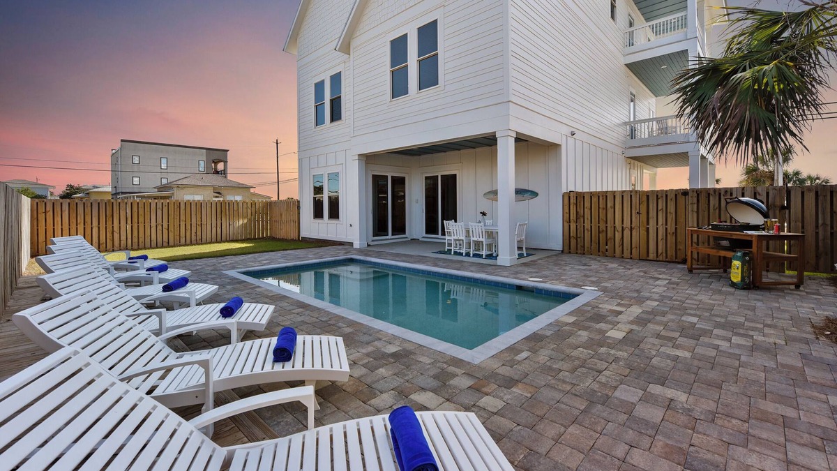 Bid-a-wee Beach House | Peaceful Easy Feeling - Private Beach & Pool