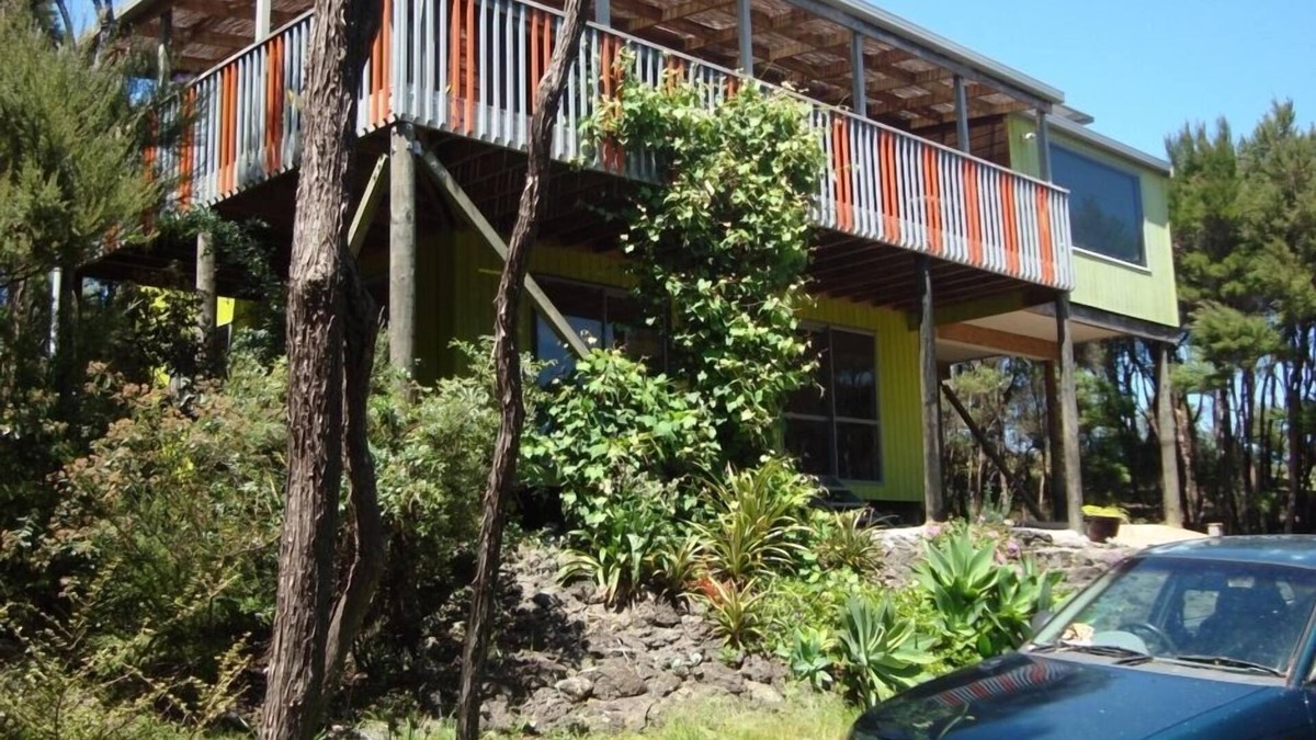 Doubtless Bay House | Peaceful Environment with ocean views