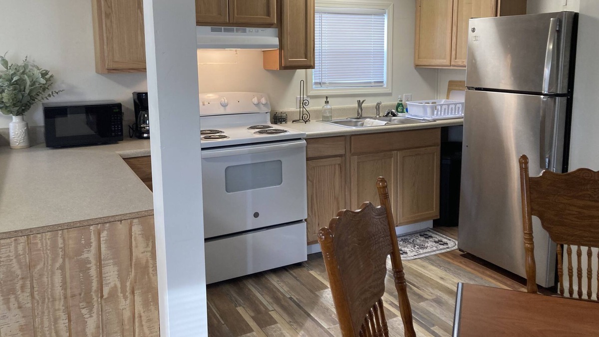 Summerton House | Peaceful Escape - minutes away from the boating dock/ Book Now!