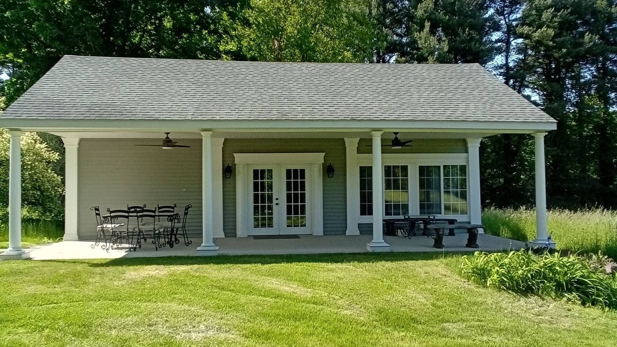 Wallingford Apartment | Peaceful farm area, on the reservoir, near vineyards