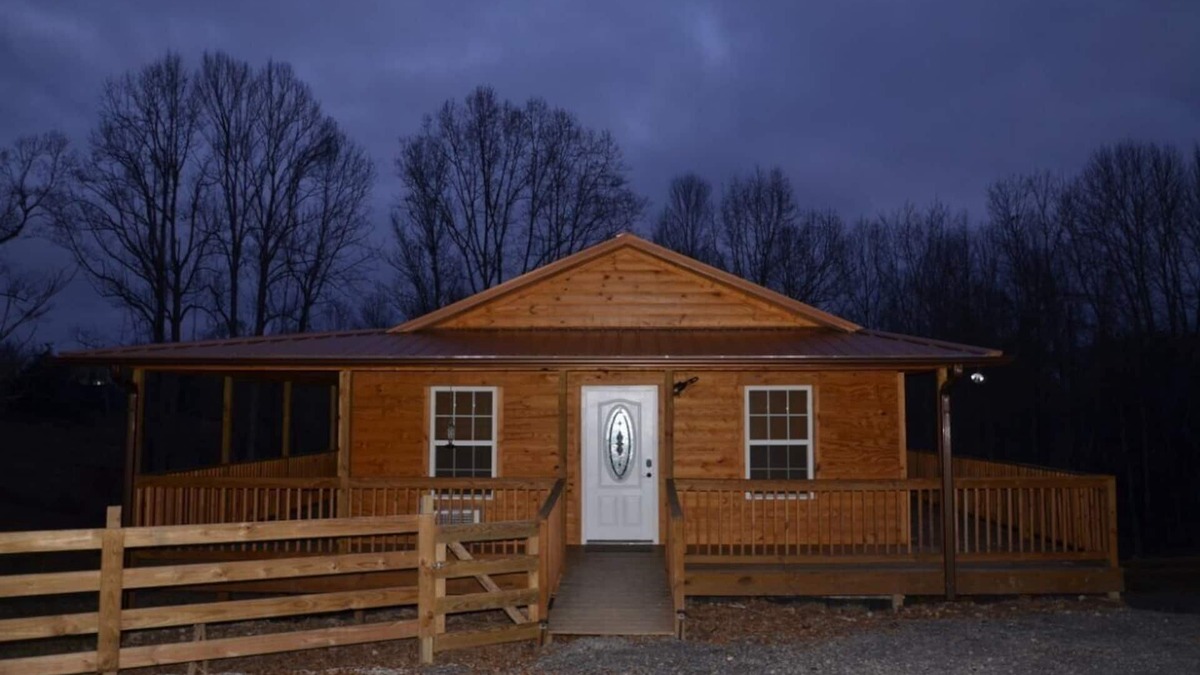 Gainesboro Cabin | Peaceful farm atmosphere