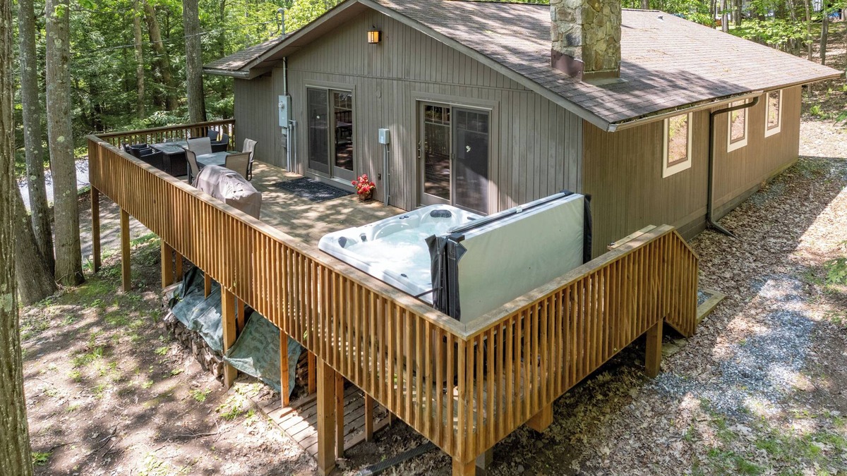 Sky Valley House | Peaceful Forest Escape w/Lake Access