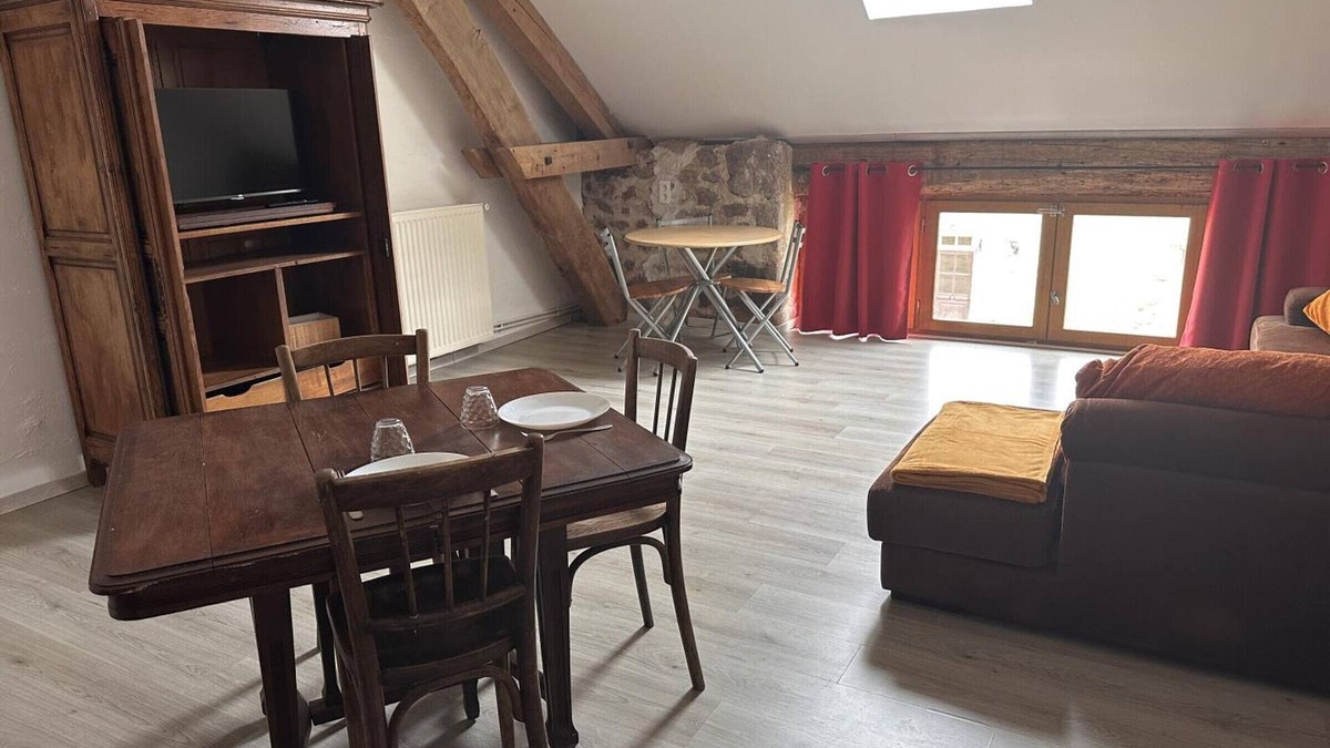Saint-Bonnet-de-Four Cottage | Peaceful Gîte Rouge on farm, pets allowed, wifi included