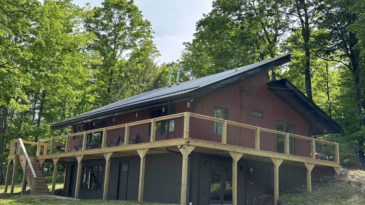Galeton House | Peaceful getaway, dark skies, and great views!