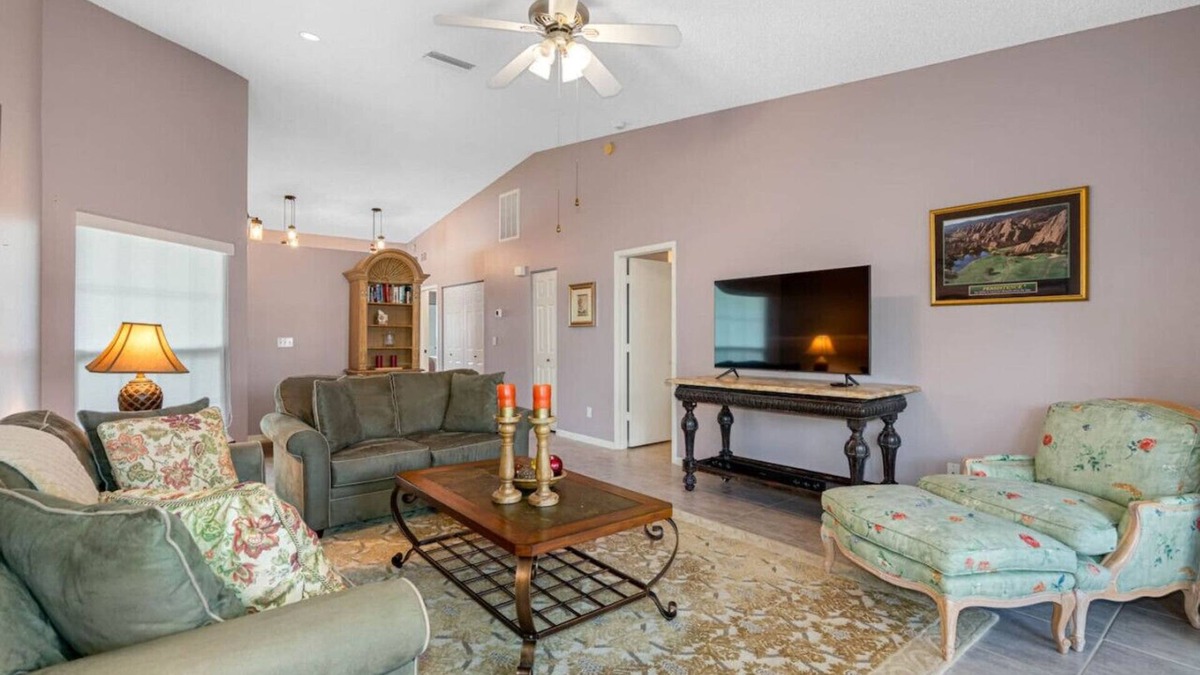 Greater Northdale House | Peaceful Geataway! Amazing location near all