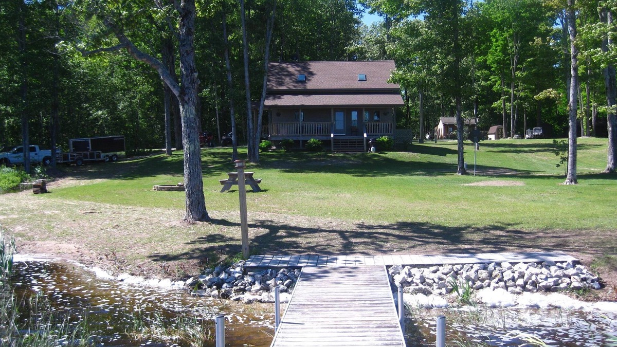 Naubinway House | Peaceful Get Away On Inland Lake between Mackinac Island and Pictured Rocks.