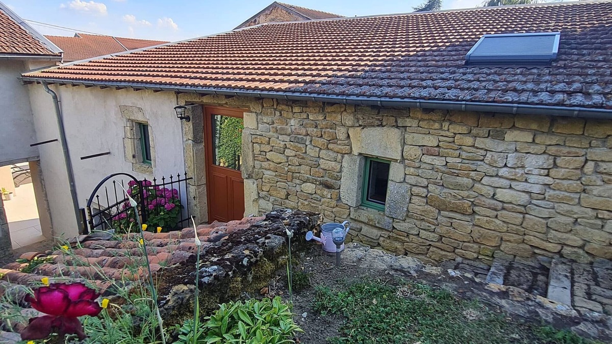 Laitre-sous-Amance Cottage | Peaceful getaway near Nancy