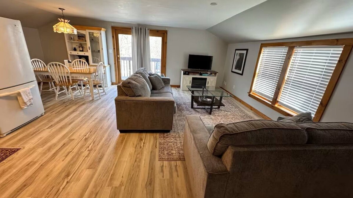 Stillwater Apartment | Peaceful Getaway - 12 Mins to Saratoga Race Track