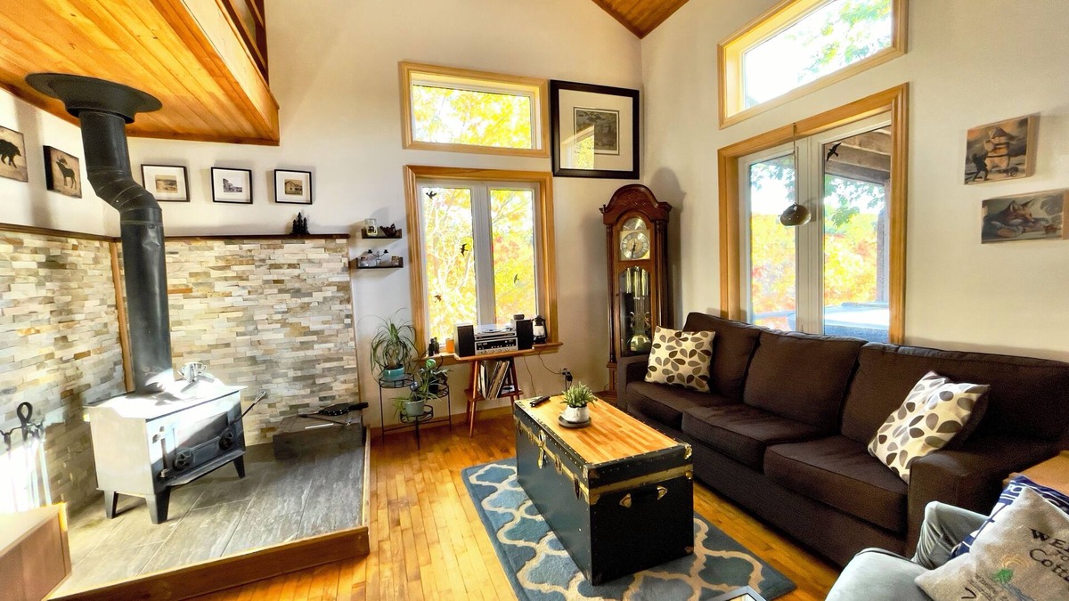 Central Frontenac Cottage | Peaceful getaway on quiet lake