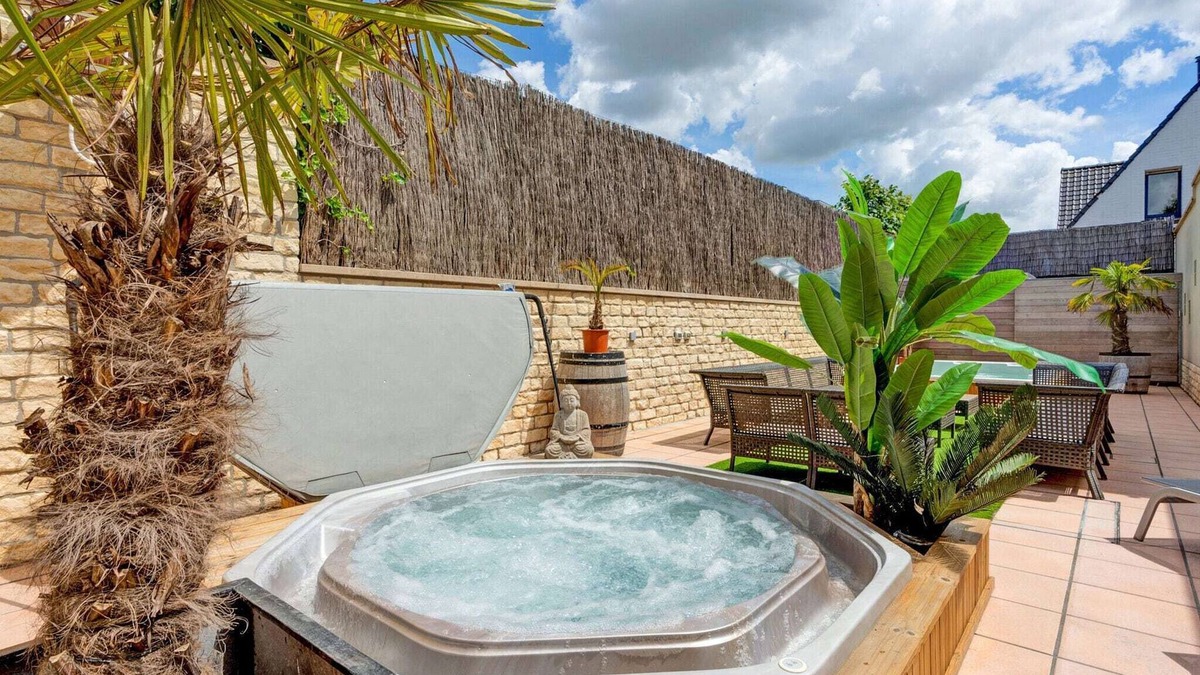 Avelgem House | Peaceful Getaway with Spa