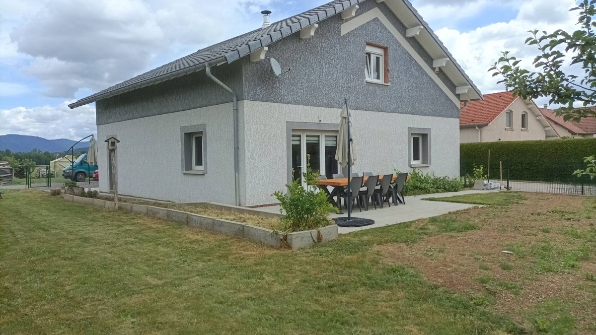 Mesnil Sous Les Cotes House | Peaceful gîte in the Vosges