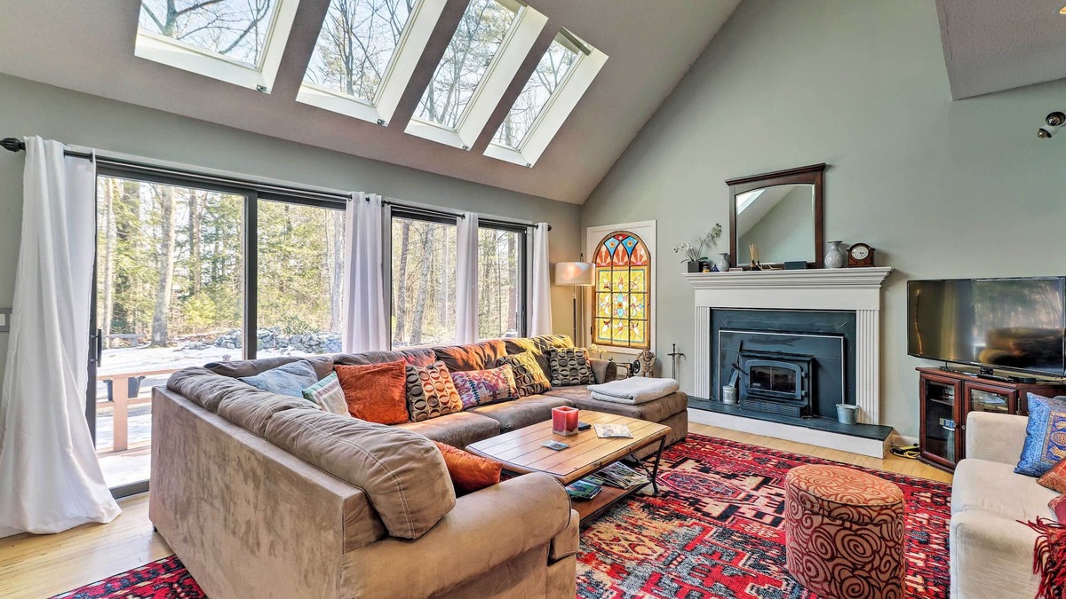 Goshen Cottage | Peaceful Goshen Cottage w/Screened Porch & Views!