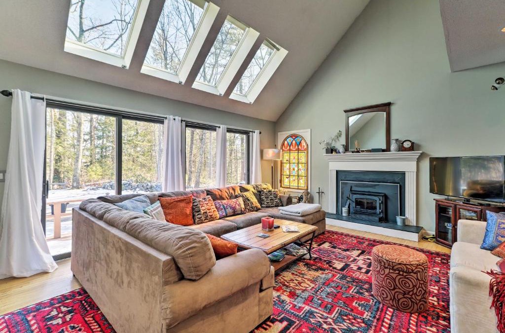 Goshen House | Peaceful Goshen Cottage with Screened Porch and Views!
