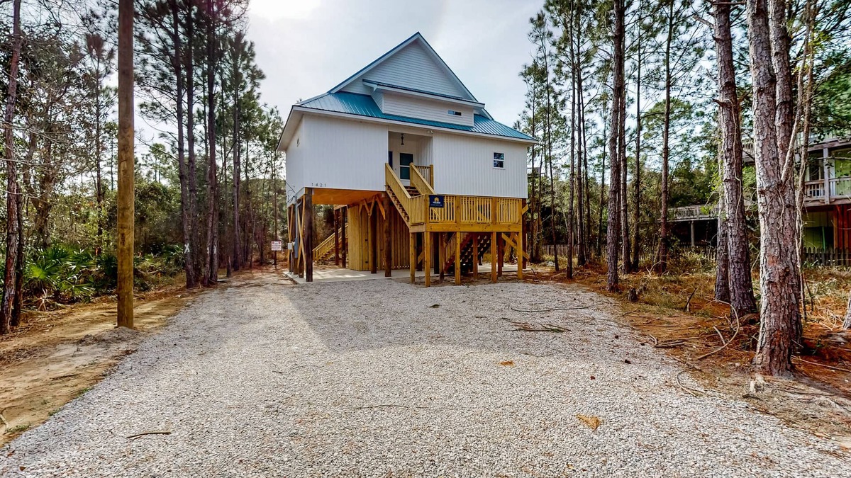 Dauphin Island House | Peaceful hideaway with modern interior & spacious balcony - adjacent to the dune