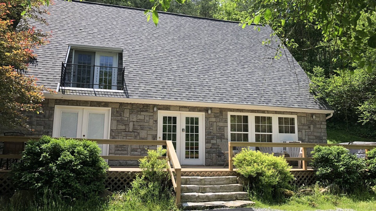 Rockbridge House | Peaceful Hocking Hills Vacation Retreat