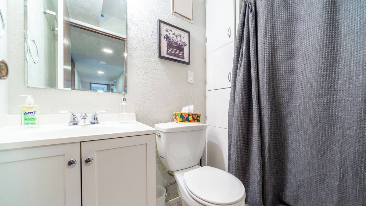 Waller House | Peaceful Home 4BR 3BA - Game Room