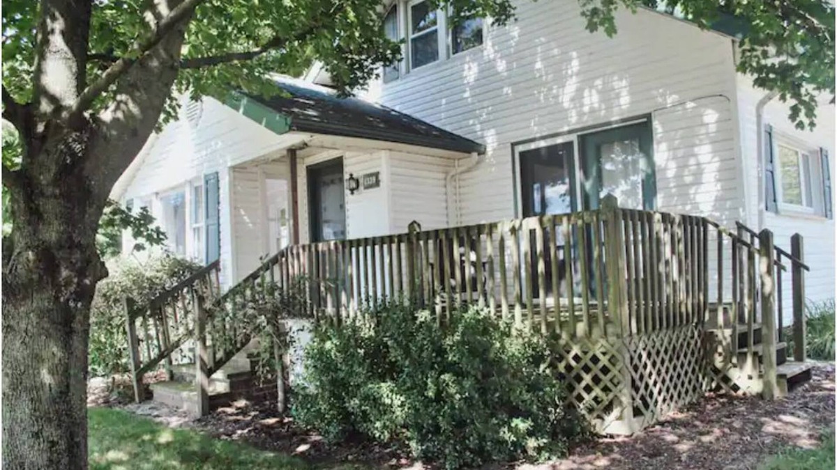 Sugarcreek House | Peaceful Home in Sugarcreek with Beautiful Views!
