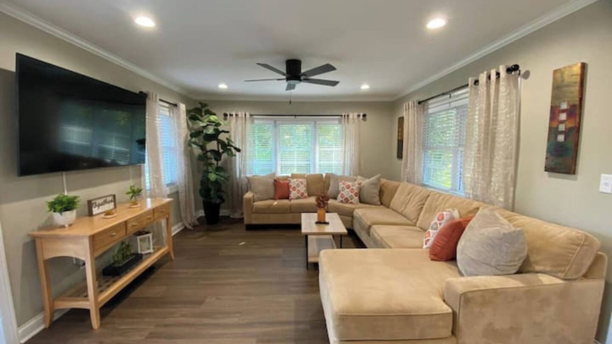 Warren House | Peaceful Home