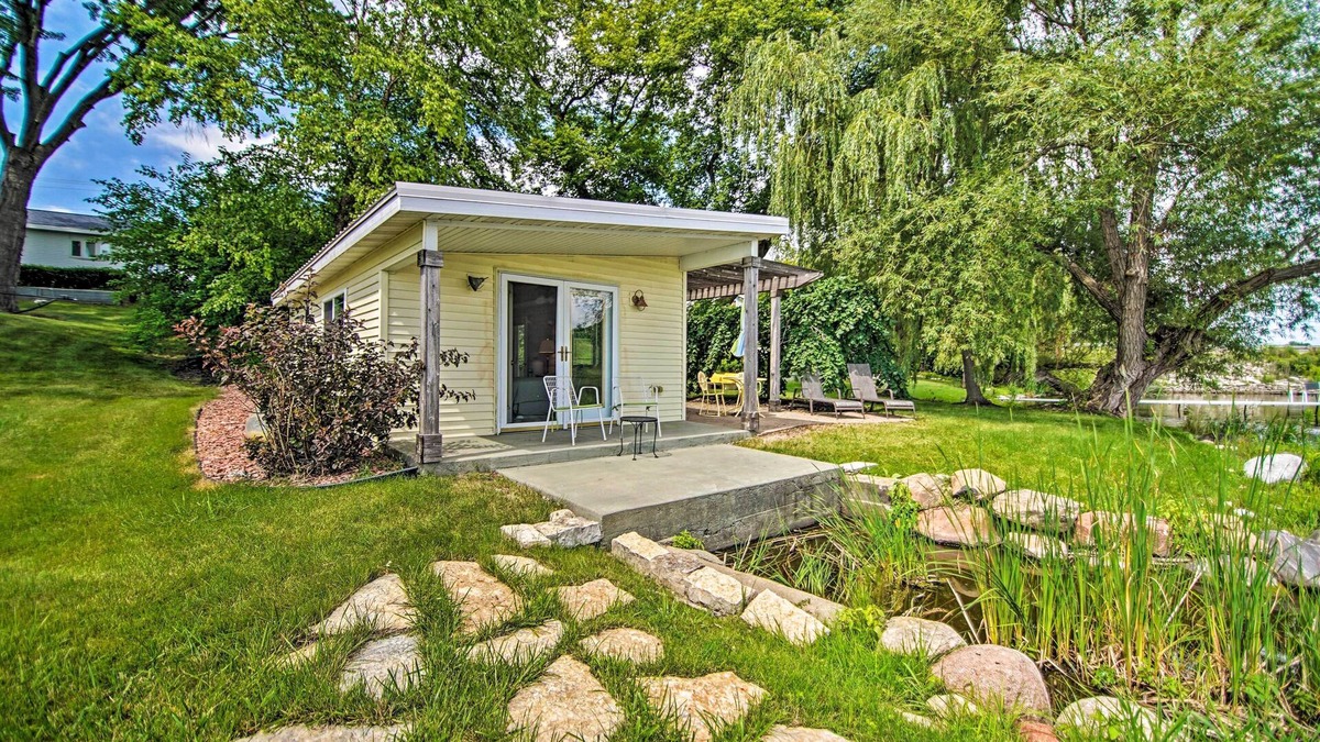 Horicon Apartment | Peaceful Horicon Studio w/Rock River Access!