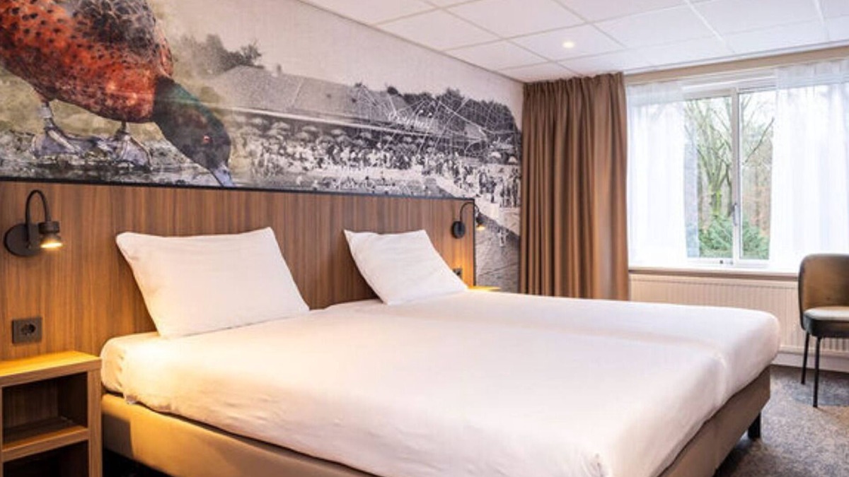 Doorwerth House | Peaceful Hotel Accommodation by Forest, Castle & Arnhem Attractions