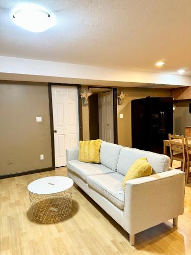 Southwest Gordon Estate House | Peaceful House with Backyard