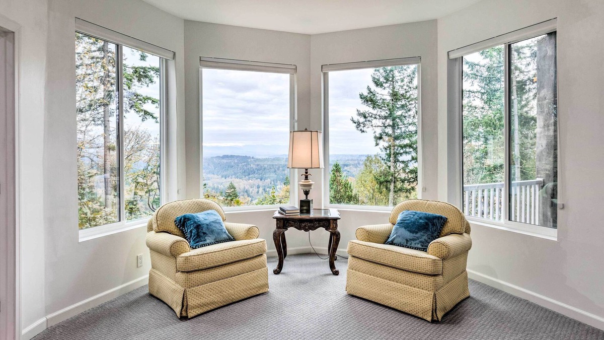 Issaquah House | Peaceful Issaquah Hideaway w/ Sweeping Views