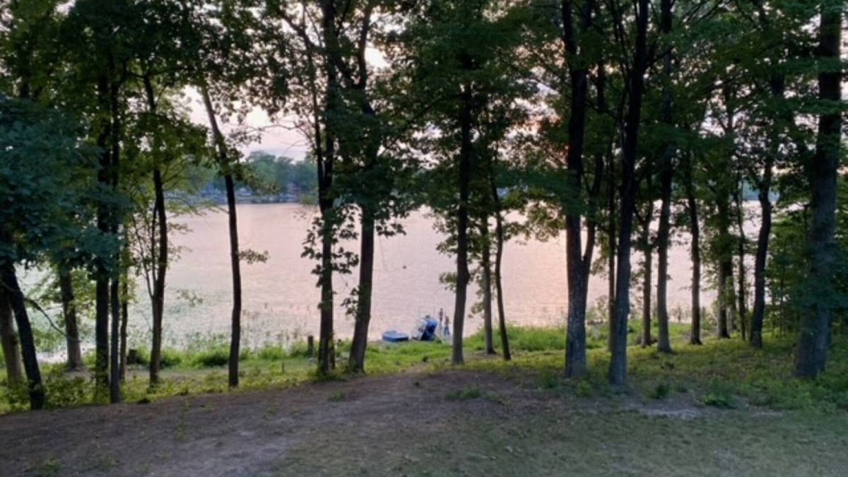Delton House | Peaceful Lake House with pontoon boat rental on property.n