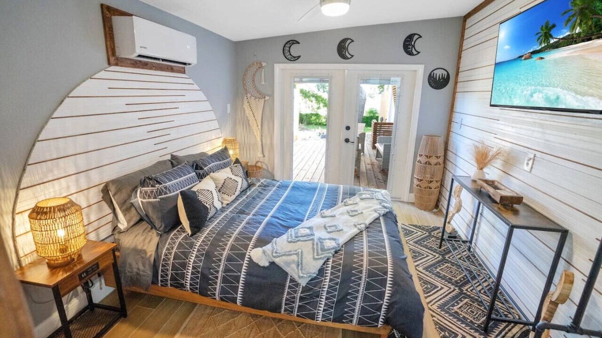 Conway Apartment | Peaceful Lake view + 10min to dwtn + near parks