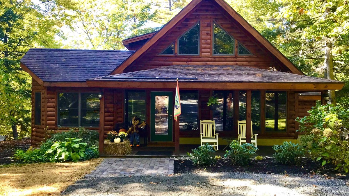 Rome Cabin | Peaceful,. Lakeside Log Cabin on Long Pond, Belgrade Lakes Region, Rome, Maine