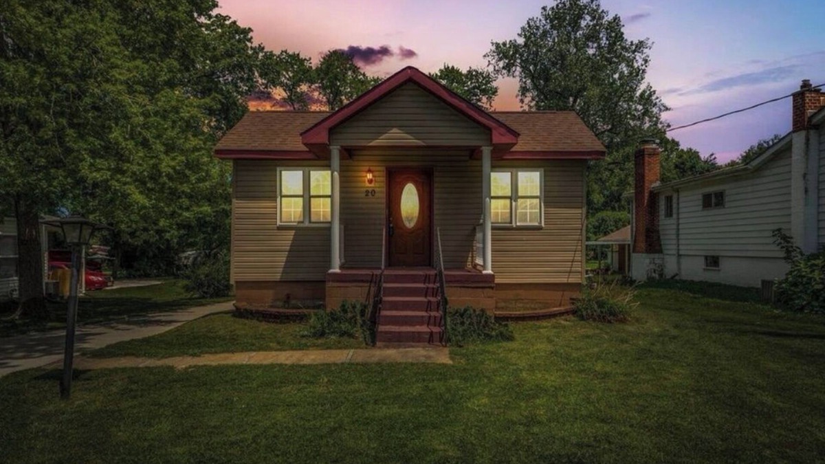 Airport Township House | Peaceful little house in the heart of Maryland Heights