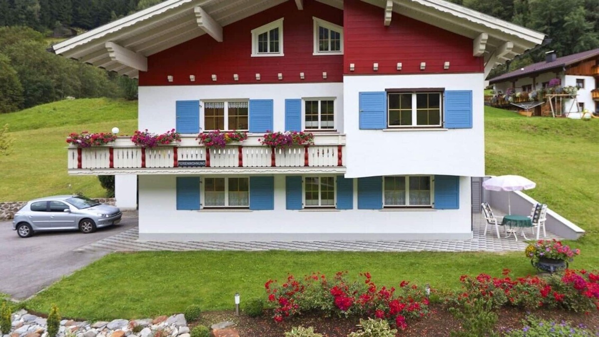 Silbertal Apartment | Peaceful location, by the valley ski-run, close to cable cars, hiking paradise