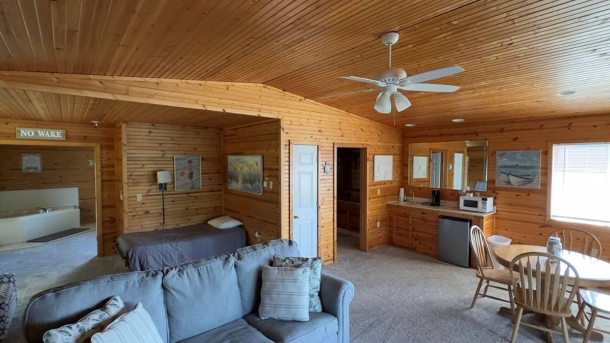 Alger Cabin | Peaceful Log Cabin Perfect for Cozy Couples' Retreat | Scenic Riverfront