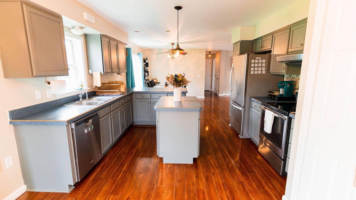Athens House | Peaceful, Low Toxin Haven