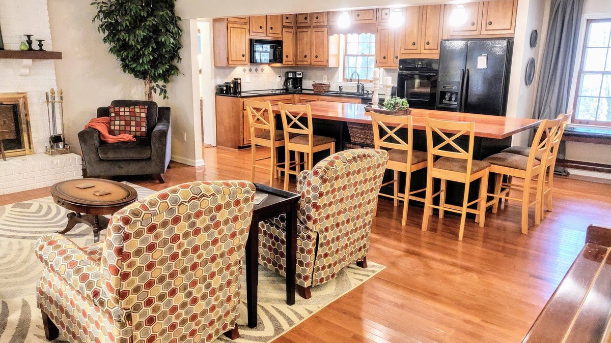 Milton Apartment | Peaceful, Luxurious Apartment in Wooded Milton Home