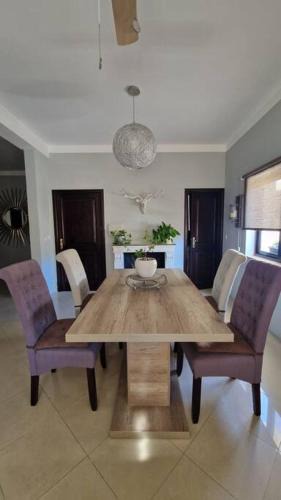 Qala Apartment | Peaceful & Modern Corner Apartment