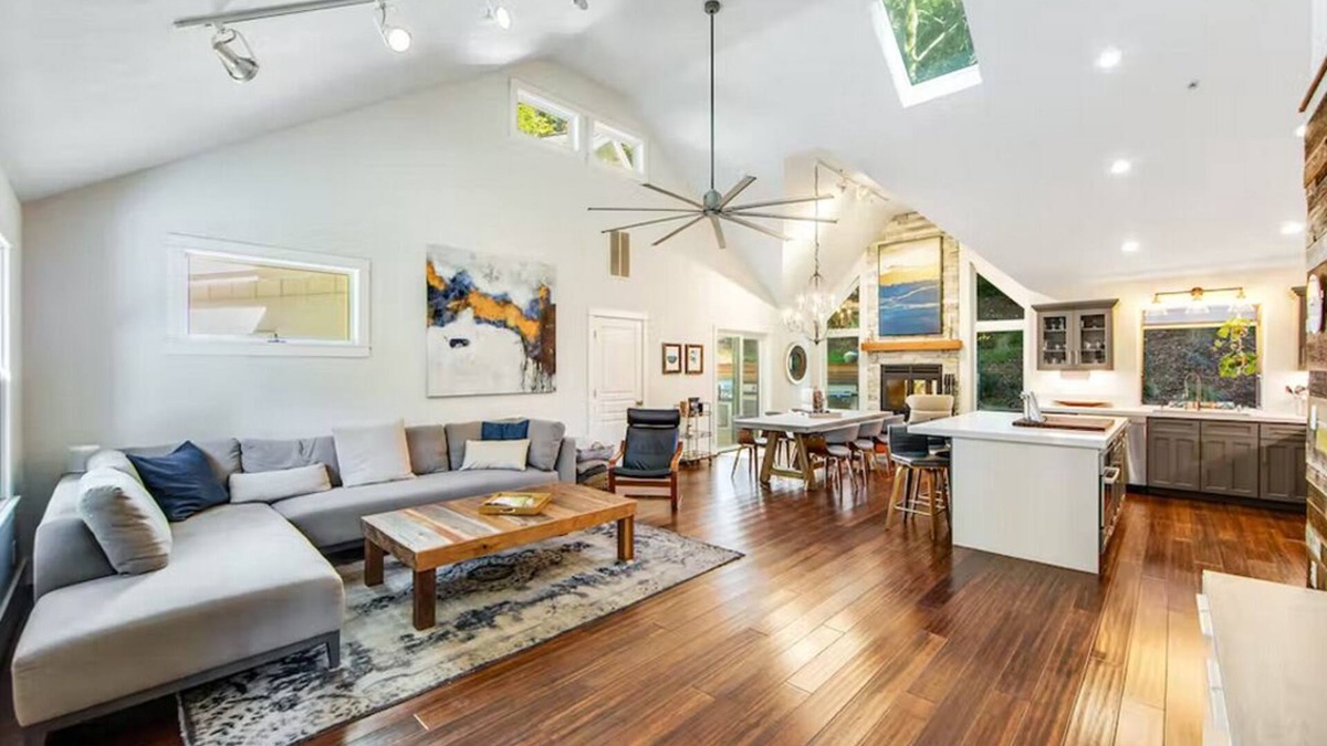 Felton House | Peaceful Modern Retreat at East Creek