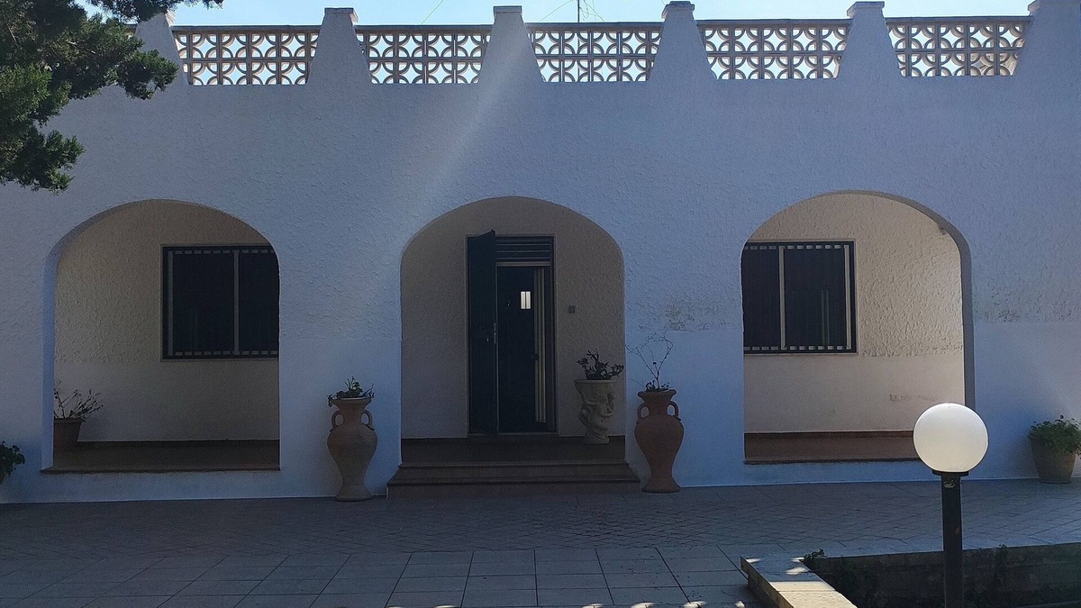 Giorgilorio Villa | Peaceful Nature Salento Villa w/Beach at 5 mins & Private Jacuzzi
