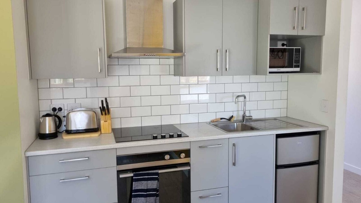 Mount Creighton Apartment | Peaceful Nature Reserve in sunny Bobscove