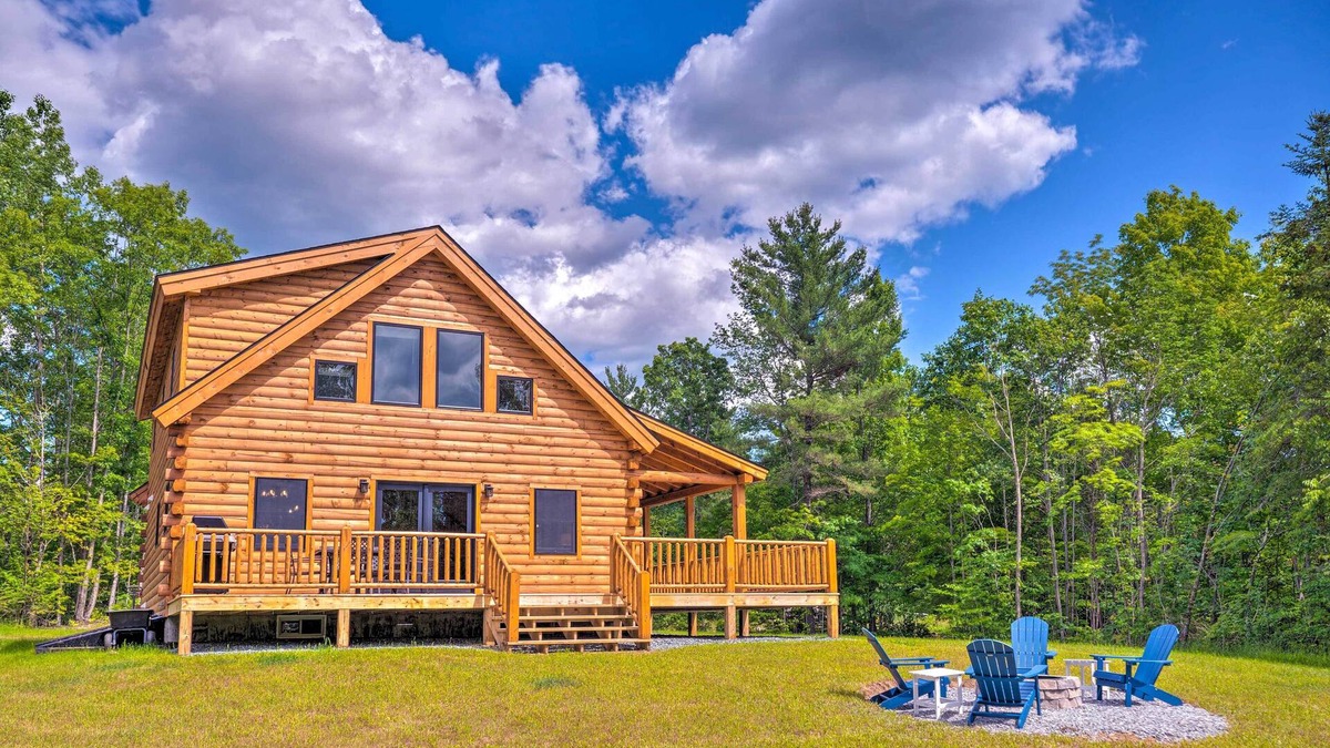 North Haverhill Cabin | Peaceful North Haverhill Haven w/Wood Fire Pit