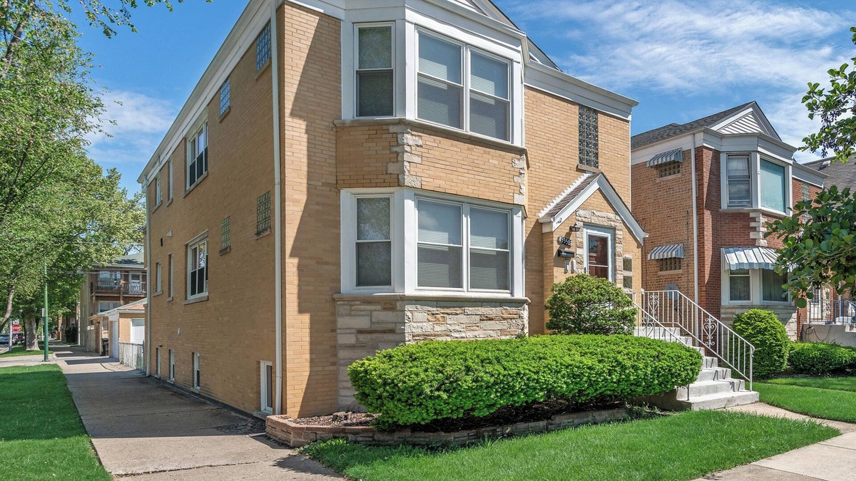 Cragin Apartment | Peaceful Oasis - Captivating Six-Bedroom Escape