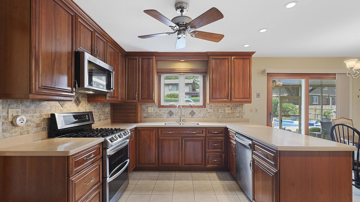 Homer Glen House | Peaceful Oasis