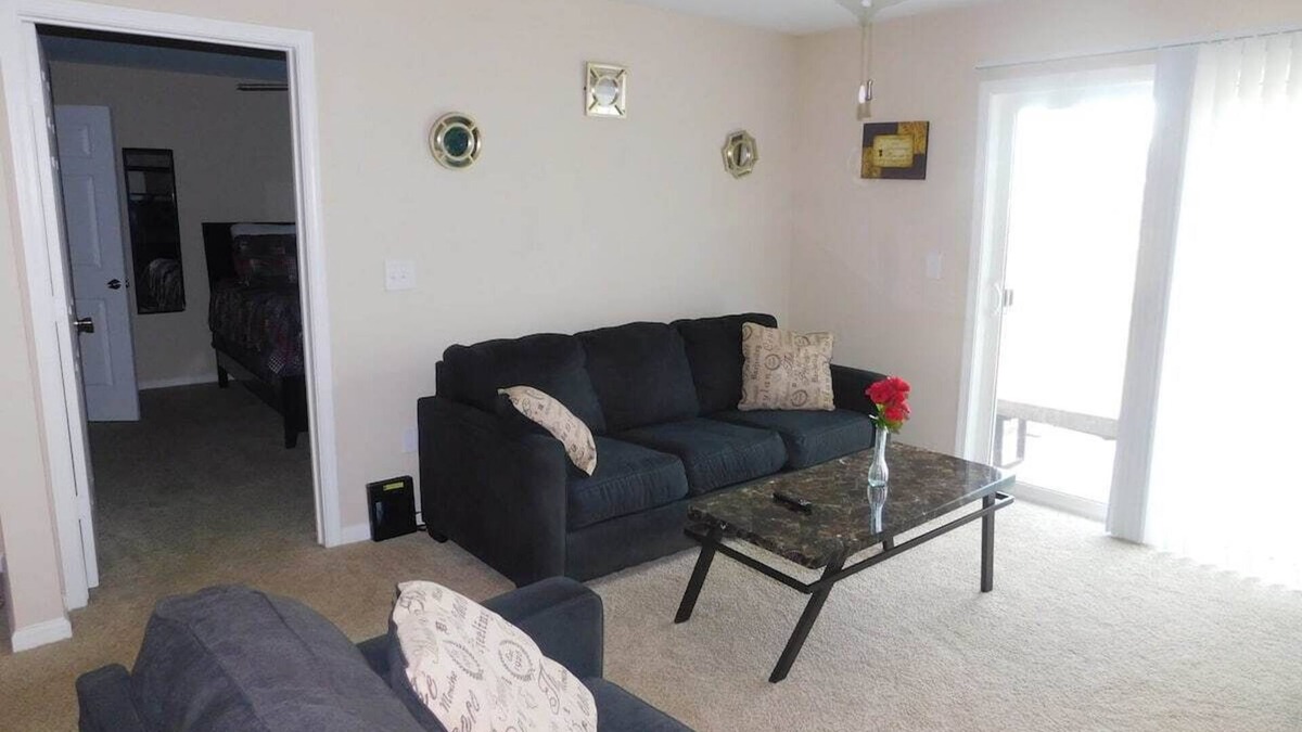 State Park Apartment | Peaceful office space with Bed with 2Bdrms/2Ba