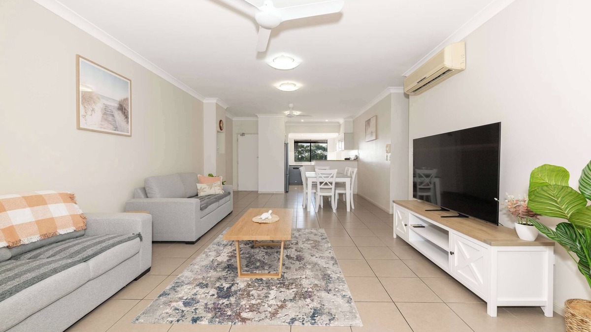 West End Apartment | Peaceful on Percy Sum