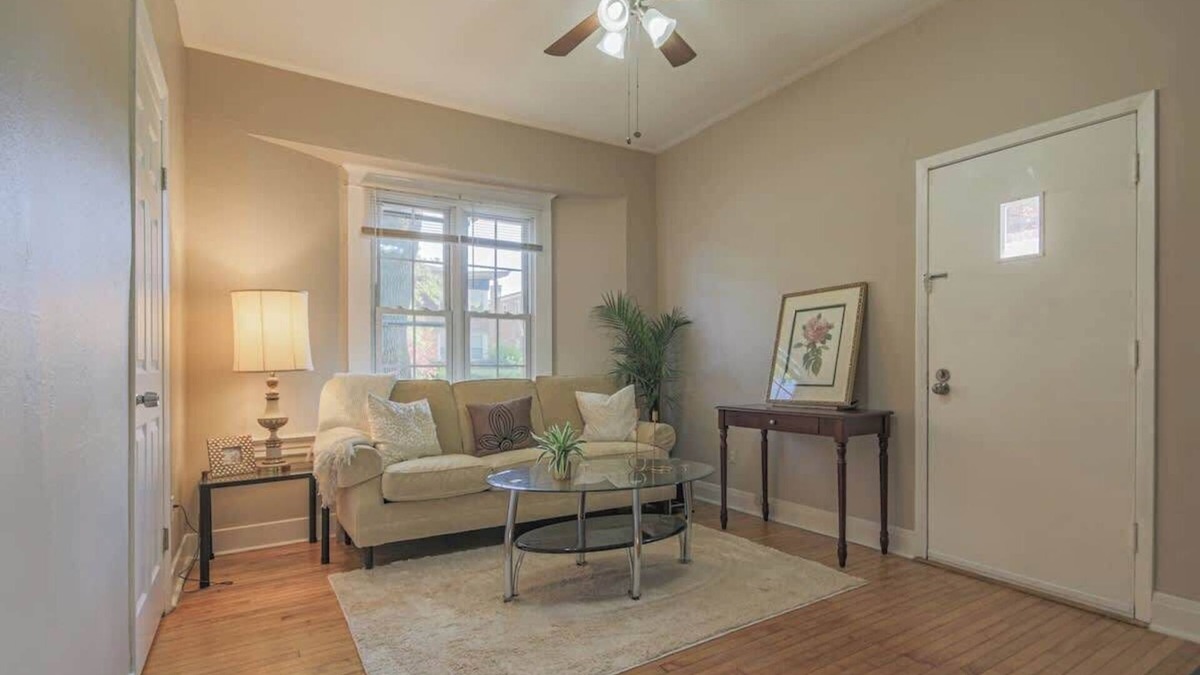 Forest Park Apartment | Peaceful One Bedroom Home near Chicago