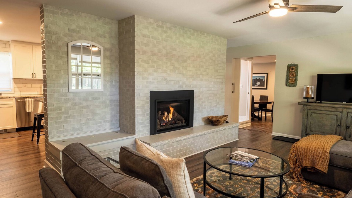 Baseline Sub House | Peaceful Paradise w/Flatiron view, gas fireplace, 30 D min, perfect for RELOn